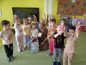 Zdjęcie do artykułu Urodziny w grupie 4-latków