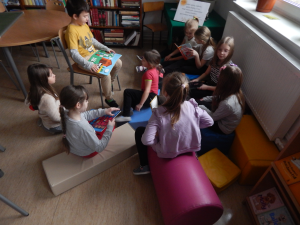 Zdjęcie do artykułu Kontynuujemy akcje promujące czytelnictwo w naszej bibliotece!