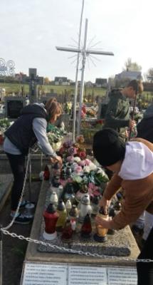 Klasa VIb na grobie Nieznanego Żołnierza Klasa VIb na grobie Nieznanego Żołnierza