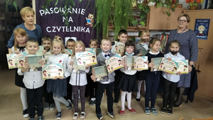 Pasowanie na czytelnika uczniów kl. I Zdjęcie do artykułu Pasowanie na czytelnika uczniów kl. I