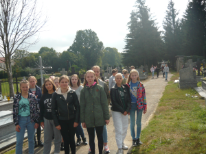 PRZEMARSZ SZLAKIEM ZNAKÓW PAMIĘCI POLSKIEJ GOLGOTY WSCHODU W NOWYCH PIEKUTACH Zdjęcie do artykułu PRZEMARSZ SZLAKIEM ZNAKÓW PAMIĘCI POLSKIEJ GOLGOTY WSCHODU W NOWYCH PIEKUTACH