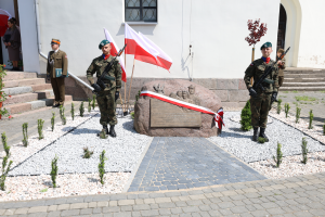 „W HOŁDZIE RODZINOM ŻOŁNIERZY WYKLĘTYCH” Zdjęcie do artykułu „W HOŁDZIE RODZINOM ŻOŁNIERZY WYKLĘTYCH”