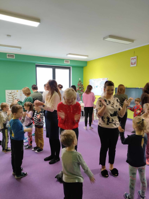 WARSZTATY BOŻONARODZENIOWE Z RODZICAMI W GRUPIE 6 - LATKÓW Zdjęcie do artykułu WARSZTATY BOŻONARODZENIOWE Z RODZICAMI W GRUPIE 6 - LATKÓW