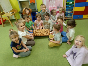 Warsztaty świąteczne w grupie 4-latków Zdjęcie do artykułu Warsztaty świąteczne w grupie 4-latków