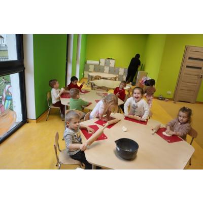 Tworzenie figurek bożonarodzeniowych z masy solnej Tworzenie figurek bożonarodzeniowych z masy solnej