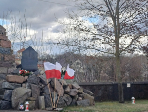 Dzień Pamięci o Sybirakach, Ofiarach Zbrodni Katyńskiej i Katastrofy Smoleńskiej Zdjęcie do artykułu Dzień Pamięci o Sybirakach, Ofiarach Zbrodni Katyńskiej i Katastrofy Smoleńskiej