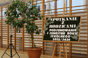 Zdjęcie do artykułu Semestralne spotkanie z rodzicami podsumowującę pracę w pierwszym półroczu